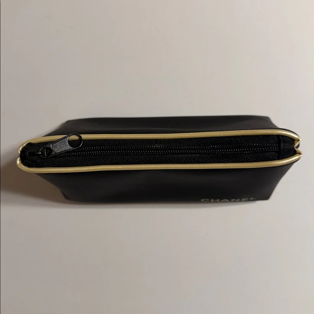 Chanel Beauté Black and Gold Pouch Nylon Fabric ZipperedCosmetic Makeup Bag NWOT